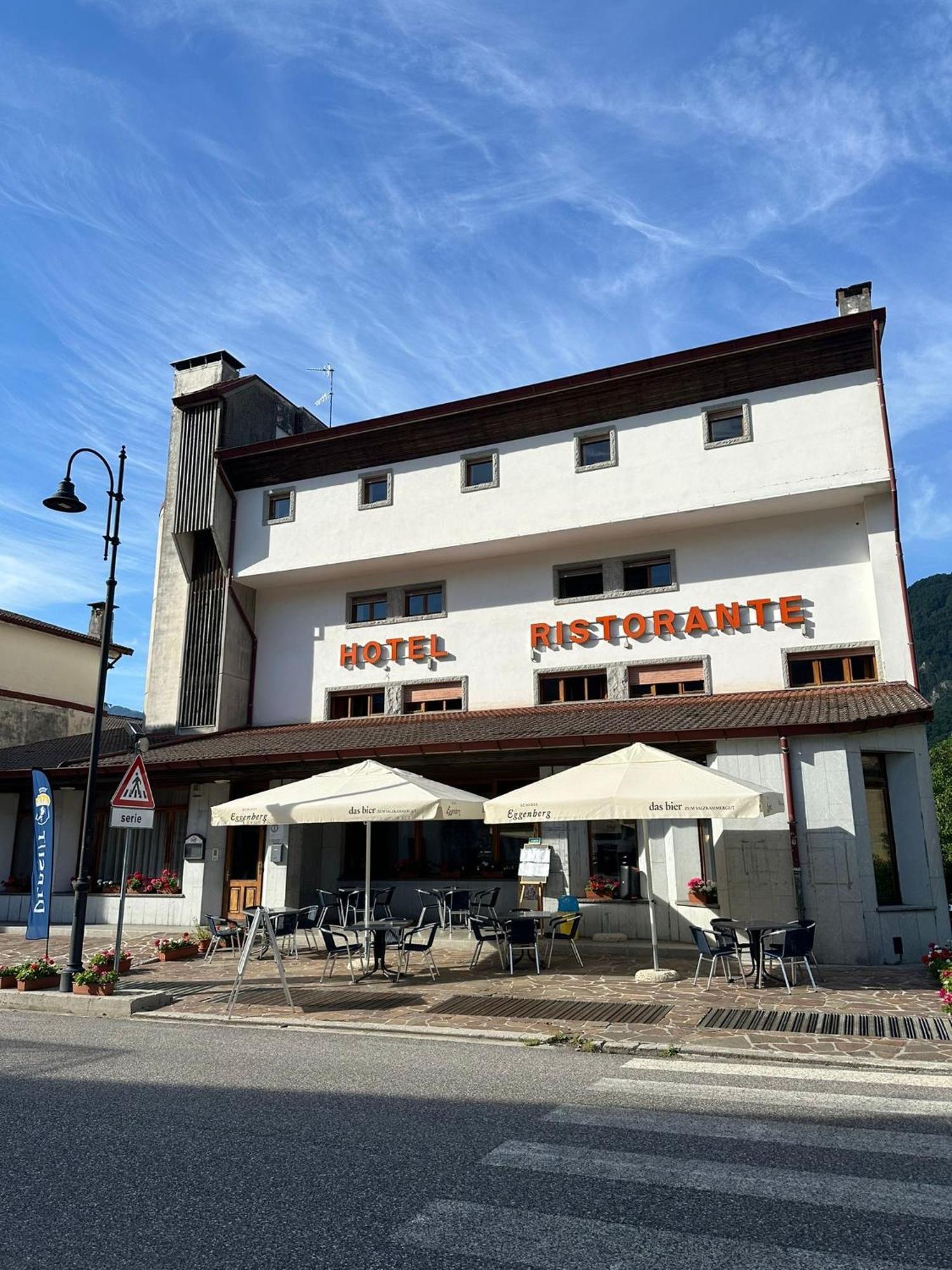 Bike & Bikers Hotel Restaurant Ampezzo Buitenkant foto