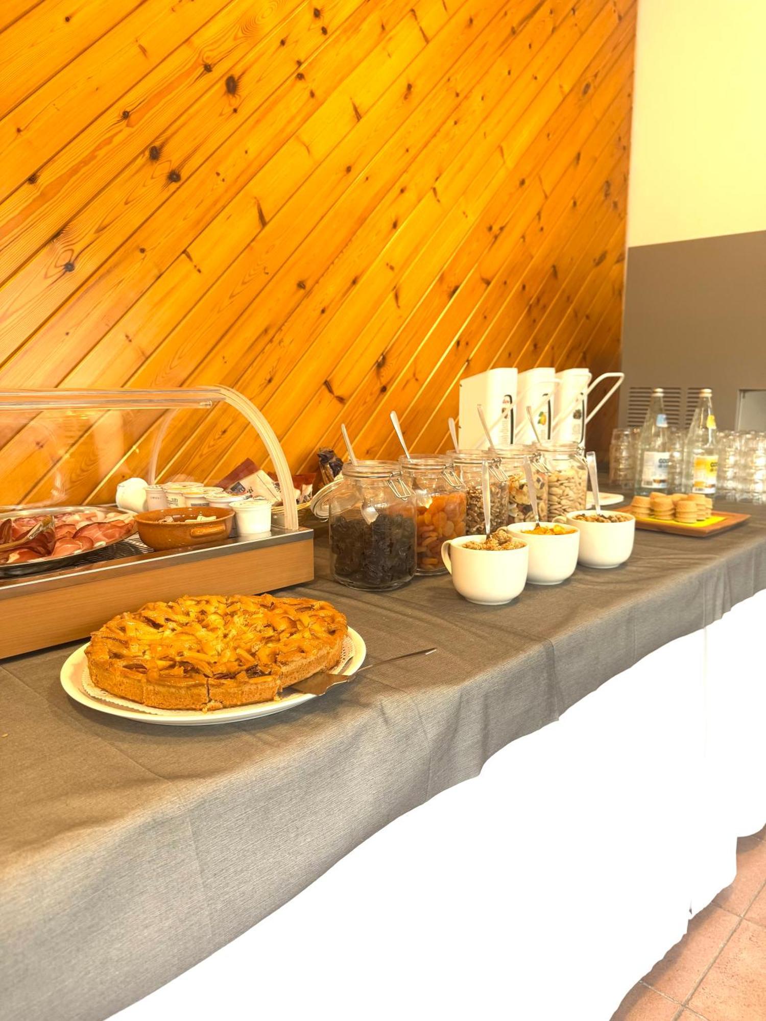 Bike & Bikers Hotel Restaurant Ampezzo Buitenkant foto